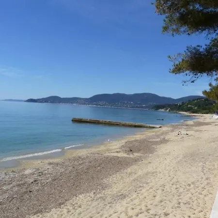 Holiday home Charmante Maison Climatisee Avec Piscine A - Fr-1-726-68 *